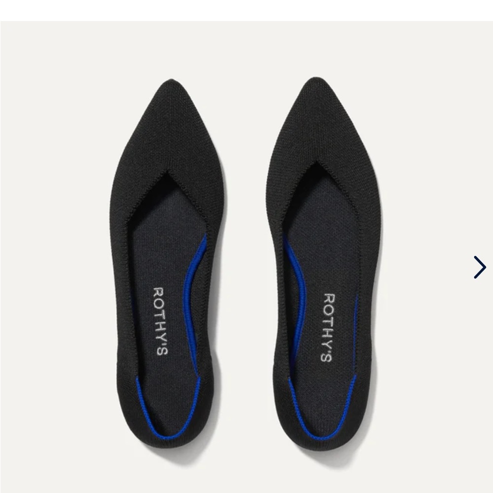 NIB Rothy’s The Point Flat (Black)